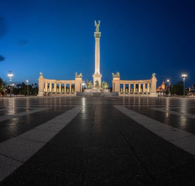 Macaristan, Budapeşte 'deki Ünlü Kahramanlar Meydanı