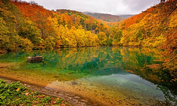 Pěkné Jezero Szilvasvaradu Maďarsko Podzim — Stock fotografie