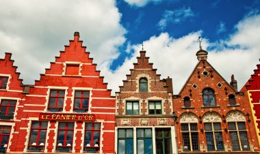 bruges içinde renkli binalar