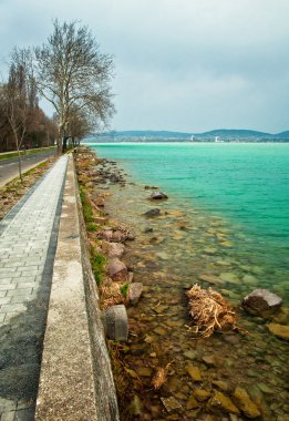 Yaz aylarında göl balaton