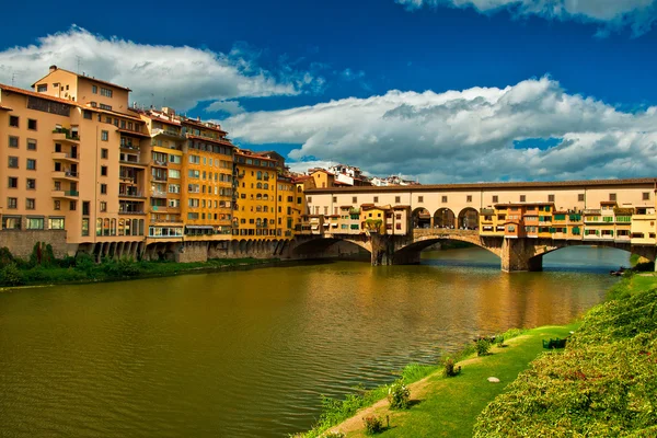 Ponte Vecchio Firenzében — Stock Fotó