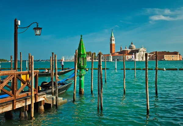 Venise avec gondoles sur le Grand Canal — Photo