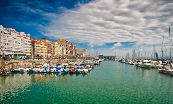 Hamnen i Santander, Spain — Stockfoto