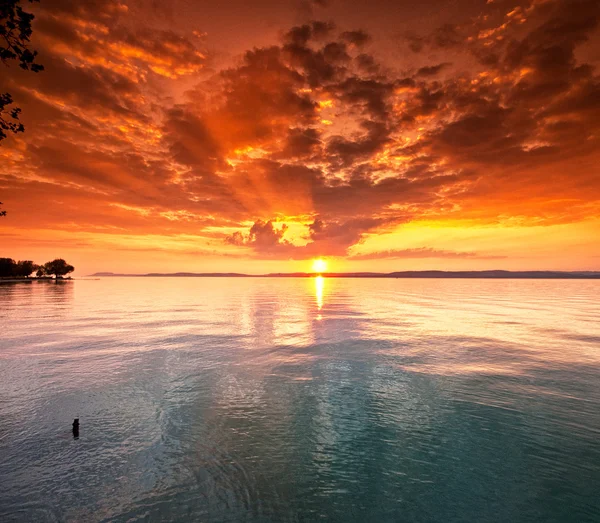 Pôr do sol no mar — Fotografia de Stock