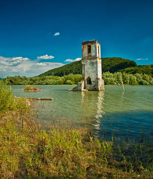 Zalane Bezidu Nou — Zdjęcie stockowe