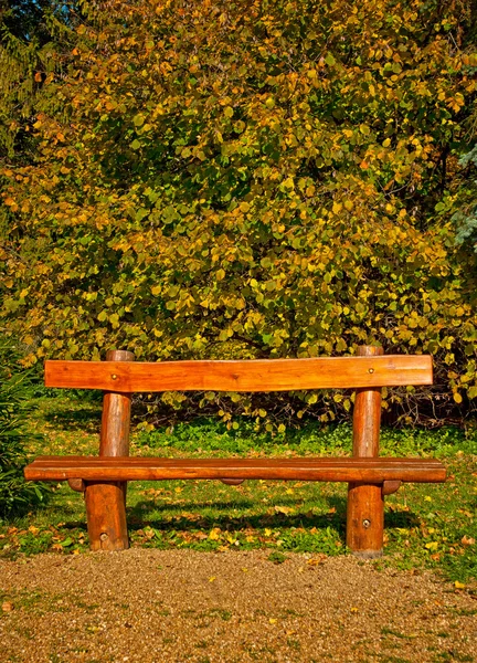 Banc romantique en bois — Photo