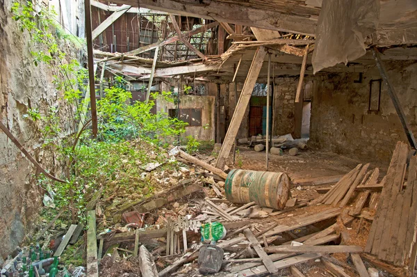 Ruinen des alten Hauses — Stockfoto