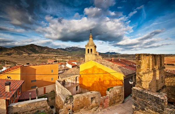 Casco antiguo con templo — Foto de Stock