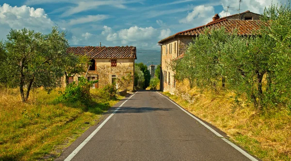 Küçük evler ve yol — Stok fotoğraf