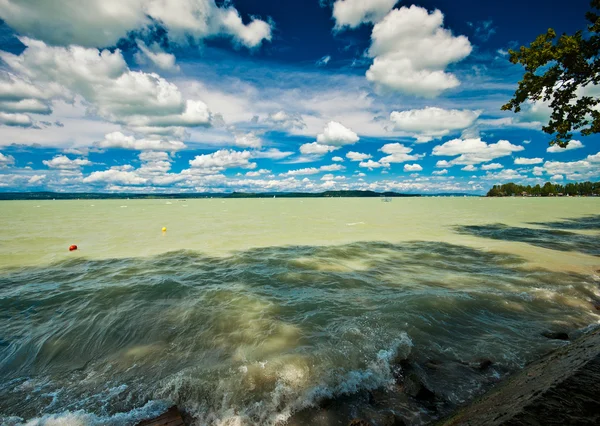 Jezero Balaton během slunečného dne — Stock fotografie