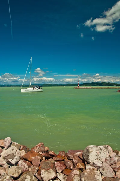 Bellissimo yacht sul Balaton — Foto Stock