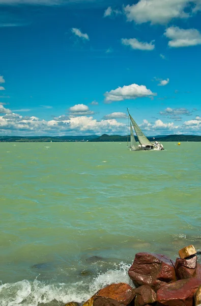 Όμορφη γιοτ στην Balaton — Φωτογραφία Αρχείου