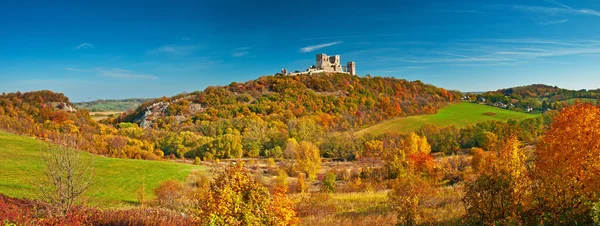 Руїни замку Csesznek — стокове фото