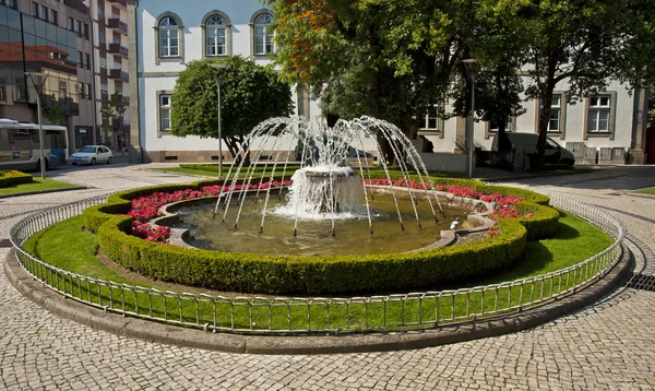 Fontana a Coimbra nella giornata di sole — Foto Stock