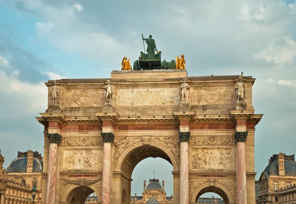 Louvre Museum in Parijs, Frankrijk — Stockfoto