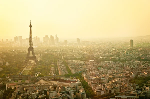 Eiffelturm im Morgengrauen, Frankreich — Stockfoto