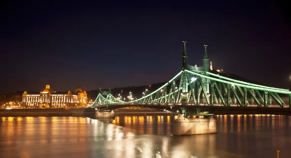 Chain Bridge в Будапеште — стоковое фото