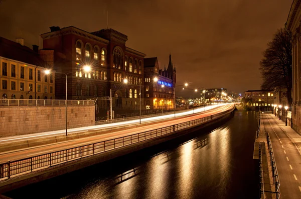 Hermoso paisaje urbano nocturno —  Fotos de Stock