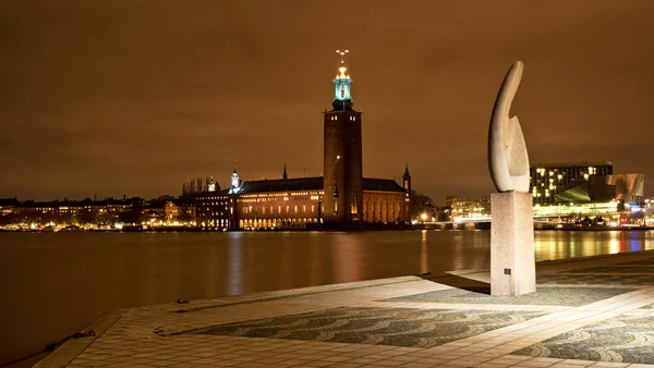 Hermoso paisaje urbano nocturno — Foto de Stock