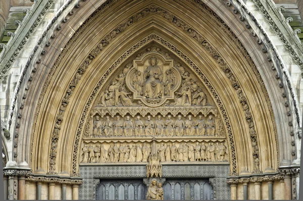 Gotycki kościół w City of Westminster, Londyn — Zdjęcie stockowe