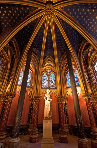 Interiorul celebrului Saint Chapelle — Fotografie, imagine de stoc