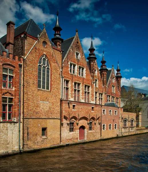 Kanäle von Amsterdam und Straßen — Stockfoto