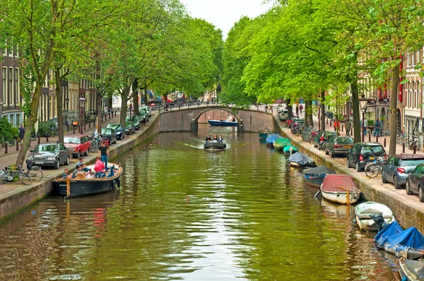 Canals of Amsterdam and streets — Stock Photo, Image