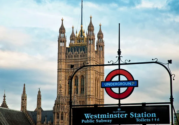 Segno della metropolitana di Londra — Foto Stock