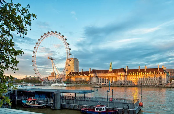 Das londoner auge am südufer, england — Stockfoto