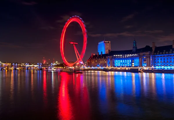 夜、イギリス ロンドン ・ アイ — ストック写真