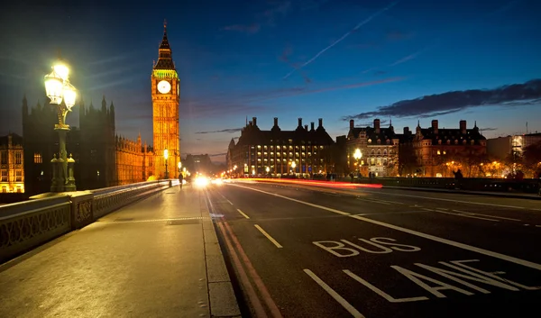 Big Ben w kolorowy zachód słońca — Zdjęcie stockowe