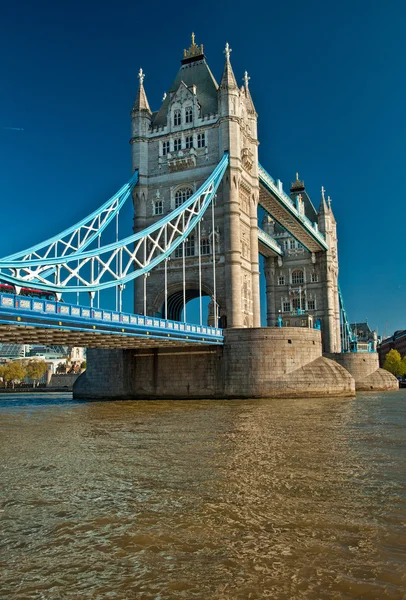 ロンドンの有名なタワー ブリッジ — ストック写真