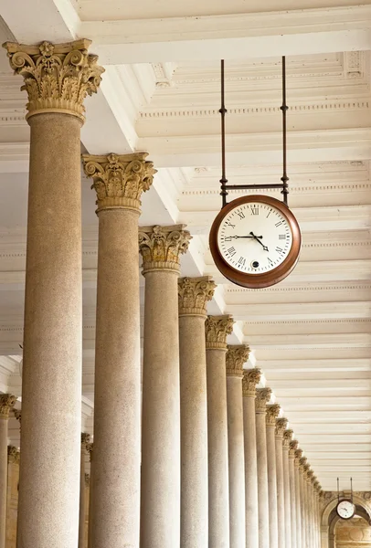 Vintage Watch with columns — Stock Photo, Image