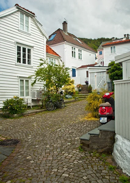 Casas tradicionales en el casco antiguo de Bergen — Foto de Stock