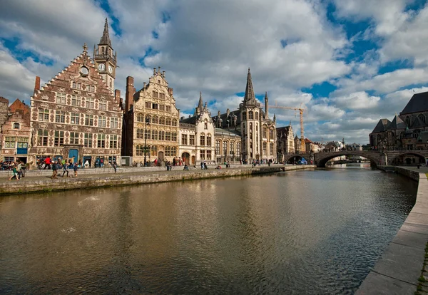 Schöne Häuser in der Altstadt von Gent — Stockfoto