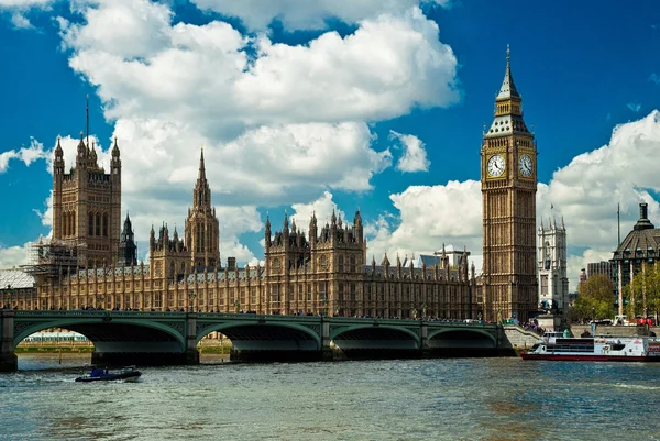 Big Ben e edifício do Parlamento em Londres — Fotografia de Stock