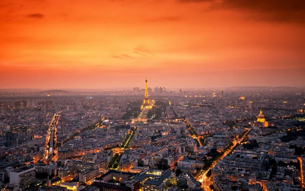 Eiffelturm bei Sonnenuntergang, Frankreich — Stockfoto