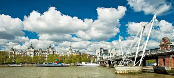 Schöne Aussicht auf London mit der Themse — Stockfoto