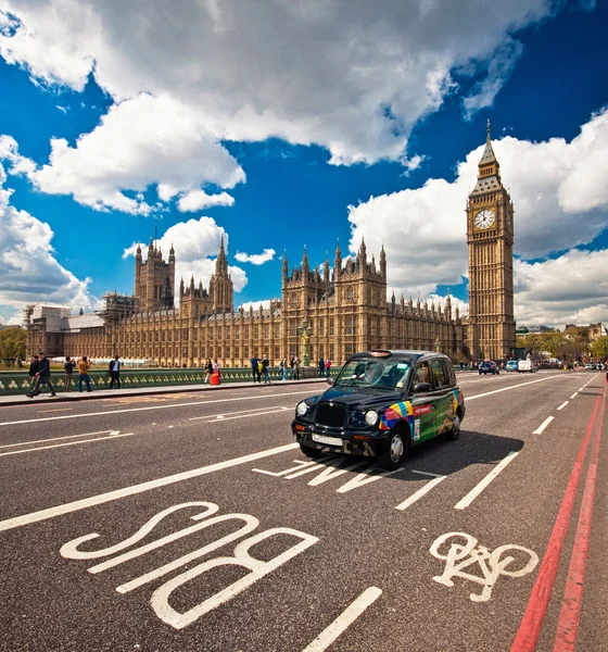 Tipico taxi nero a Londra — Foto Stock