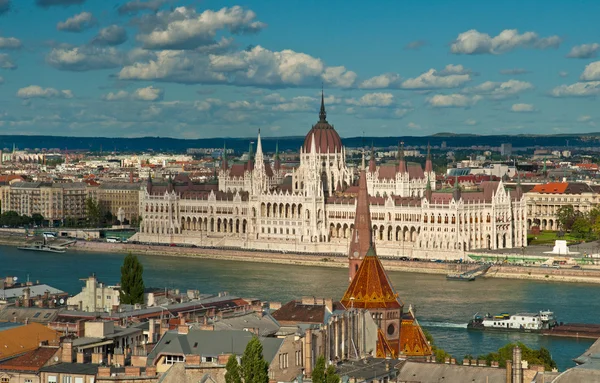 Ungerska parlamentet i Budapest — Stockfoto