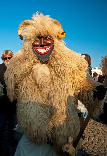 Unidentified people in mask at the Mohacsi Busojaras carnival — Stock Photo, Image