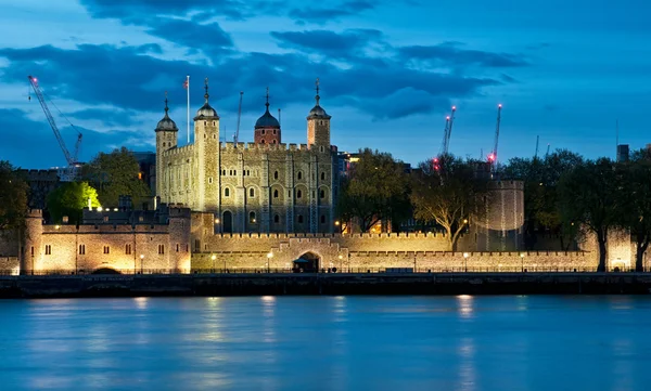 Tower of London 's nachts — Stockfoto