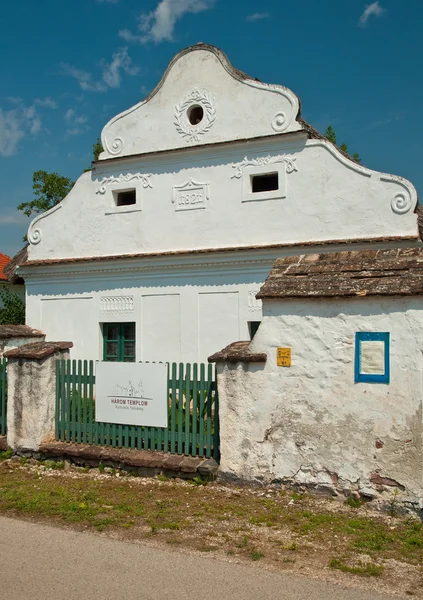 Casas típicas en el casco antiguo de Kovagors, Hungría — Foto de Stock