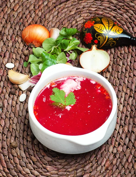 Borscht rojo nacional ucraniano y ruso — Foto de Stock