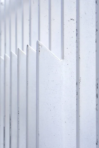 白地に描かれた金属製の柵の詳細 — ストック写真