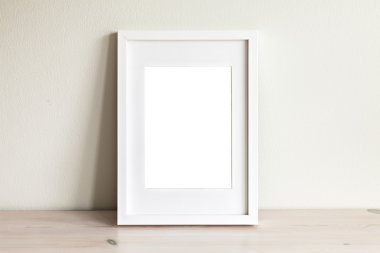 Dikey beyaz çerçeve mockup