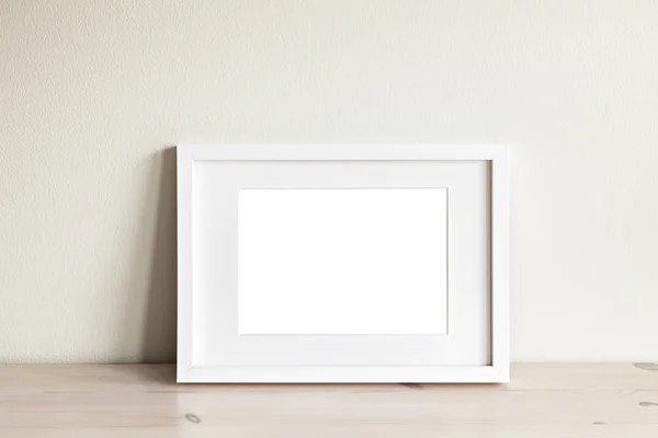 Horizontal quadro branco mockup — Fotografia de Stock