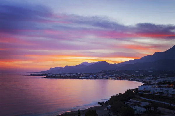 Färgglada Crete sunset — Stockfoto