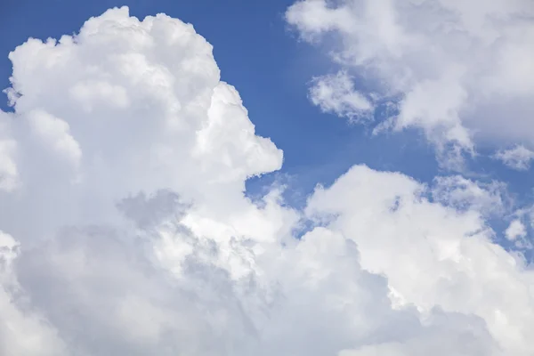 Cielo con nubes — Foto de Stock