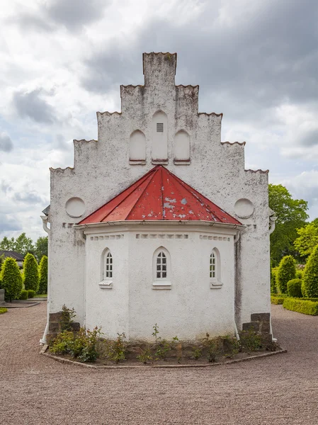 Biała kapliczka — Zdjęcie stockowe